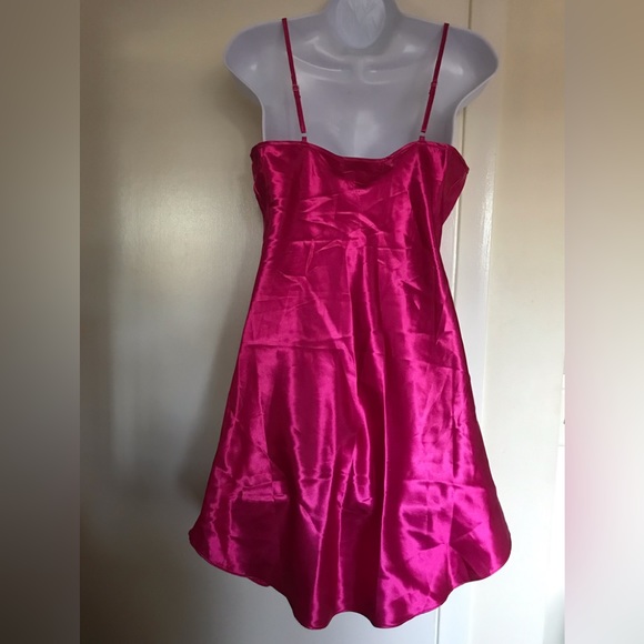 Moon Dance ,size S, 2piece Ensemble set , gown & coat , silky hot red color - Picture 1 of 16